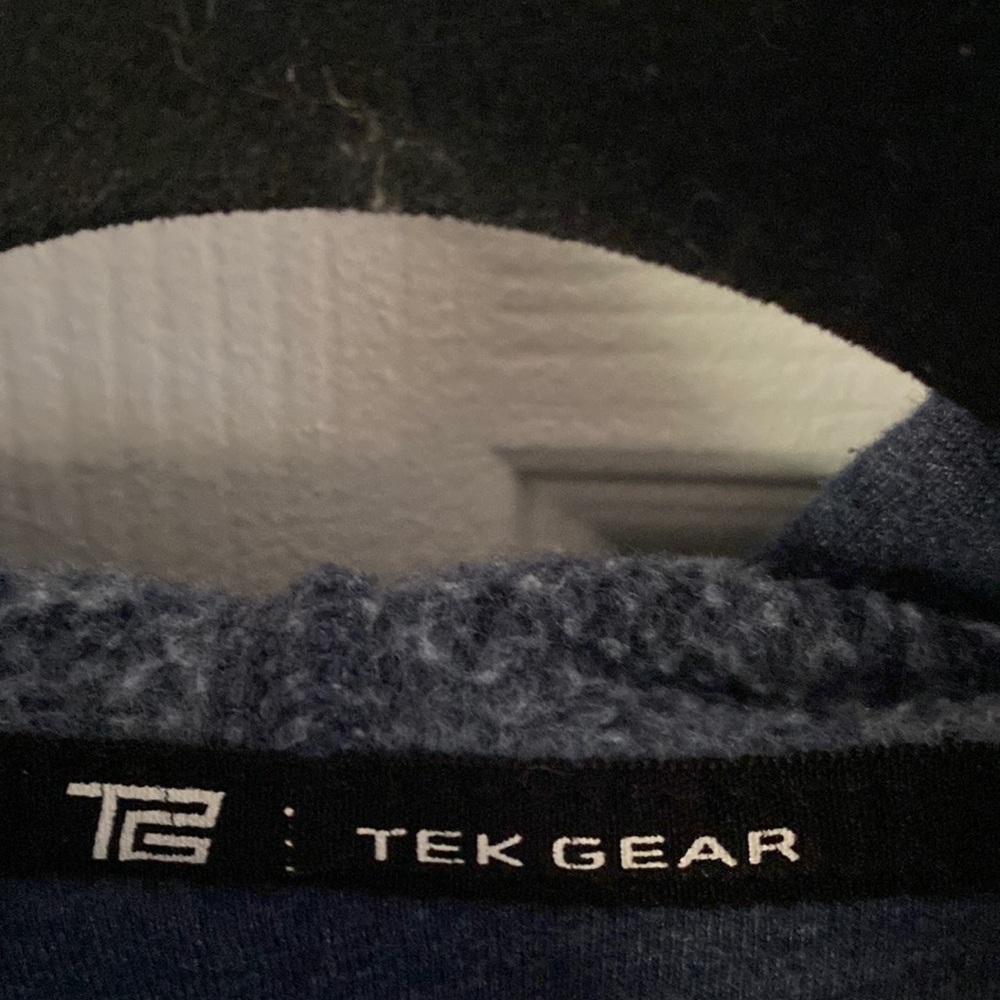 GUC Tek Gear Size M hoodie